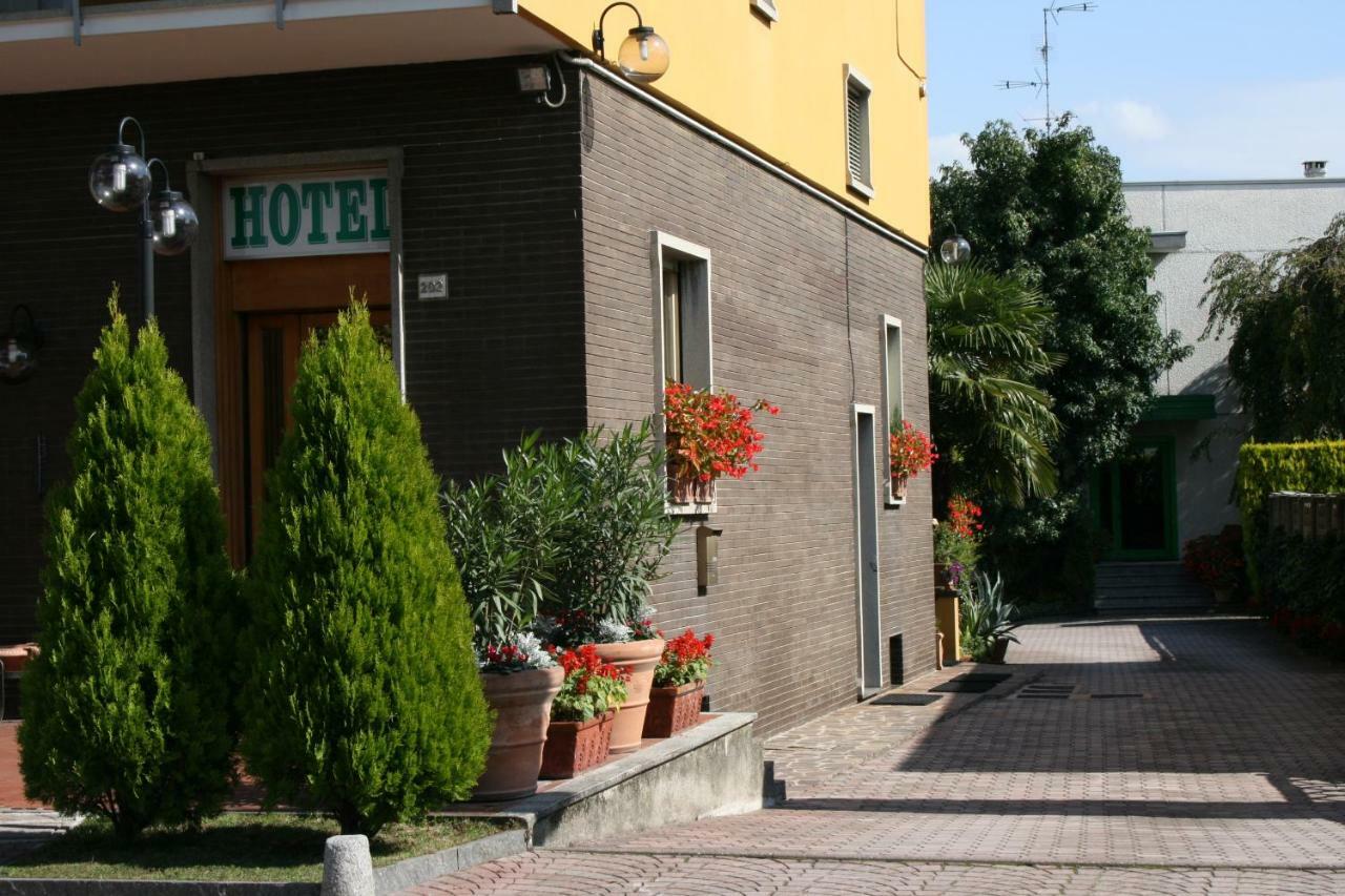 Albergo Nardini Lentate sul Seveso Exterior foto