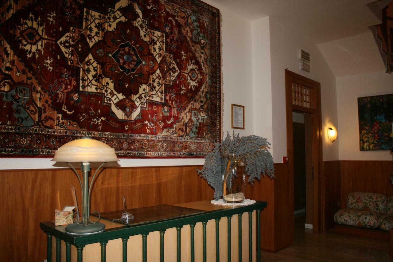 Albergo Nardini Lentate sul Seveso Exterior foto
