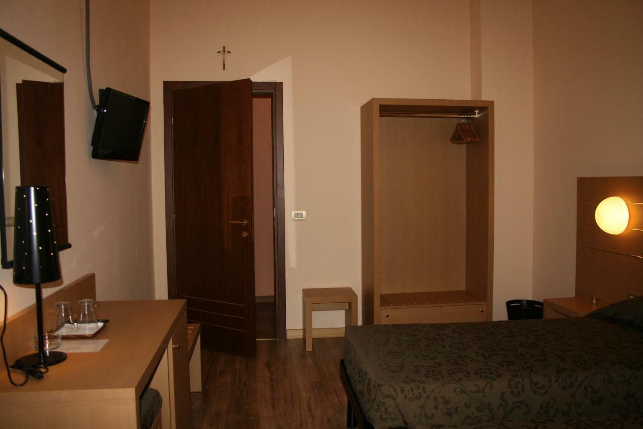 Albergo Nardini Lentate sul Seveso Exterior foto